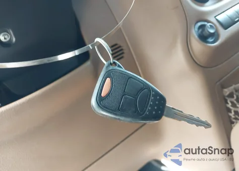 2011 Jeep Wrangler Unlimited Sahara z USA, uszkodzony, nr VIN 1J4HA5H16BL553709